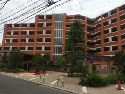 パークスクエア横濱いずみ中央の画像1枚目（外観、エントランス、前面の通り等）