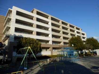 プライズパーク南万騎が原の画像1枚目（外観、エントランス、前面の通り等）