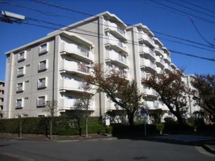 グリーンハイム弥生台１１号棟の画像1枚目（外観、エントランス、前面の通り等）