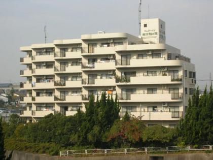 ピュアハイツ南万騎が原の画像1枚目（外観、エントランス、前面の通り等）