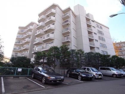 東急ドエルアルス石川台B館の外観