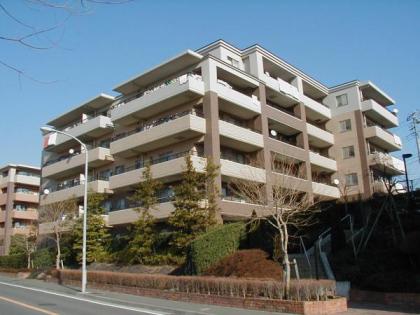 みやこガーデンマグノリア館の画像1枚目（外観、エントランス、前面の通り等）