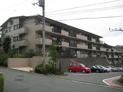 ルイシャトレ希望ヶ丘Ｂ棟の画像1枚目（外観、エントランス、前面の通り等）