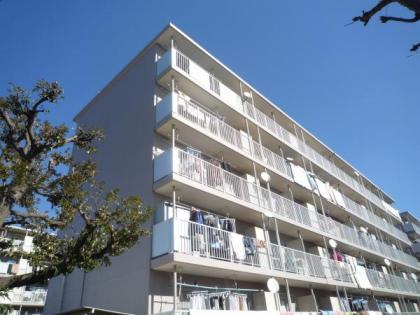 下瀬谷団地７号棟の画像1枚目（外観、エントランス、前面の通り等）