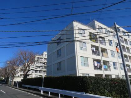 希望ヶ丘第３コーポラスの画像1枚目（外観、エントランス、前面の通り等）