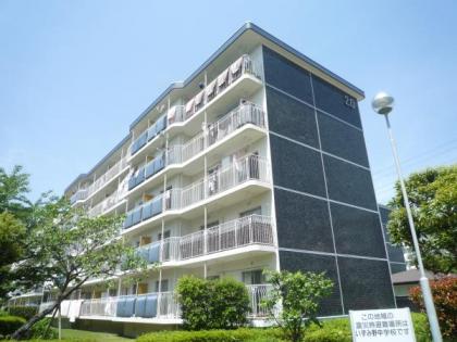 グリーンハイムいずみ野２０号棟の画像1枚目（外観、エントランス、前面の通り等）