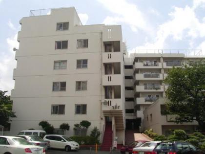 朝日山手マンションの画像1枚目（外観、エントランス、前面の通り等）