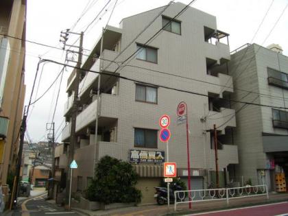 クリオ山手弐番館の画像1枚目（外観、エントランス、前面の通り等）