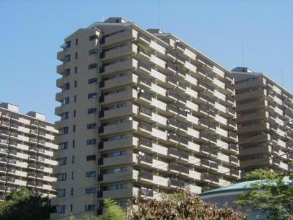 サンステージ緑園都市西の街２番館の画像1枚目（外観、エントランス、前面の通り等）