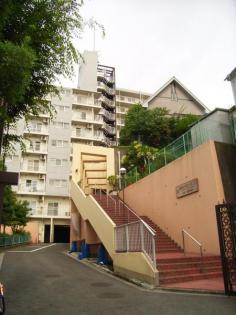 横浜山手ガーデニアの画像1枚目（外観、エントランス、前面の通り等）