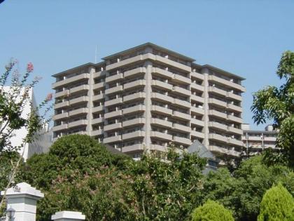 サンステージ緑園都市東の街３番館の画像1枚目（外観、エントランス、前面の通り等）