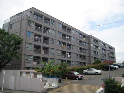 希望ヶ丘第２コーポラスＥ棟の画像1枚目（外観、エントランス、前面の通り等）