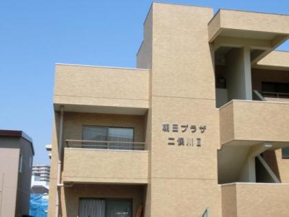 朝日プラザ二俣川２の画像1枚目（外観、エントランス、前面の通り等）