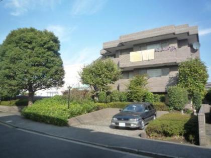 パークハイム山手鷺山の画像1枚目（外観、エントランス、前面の通り等）