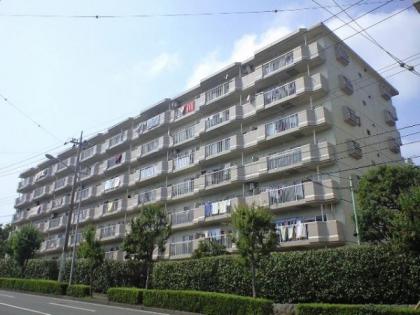 グリーンハイム弥生台１３号棟の画像1枚目（外観、エントランス、前面の通り等）