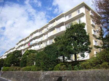 グリーンハイム弥生台１０号棟の画像1枚目（外観、エントランス、前面の通り等）