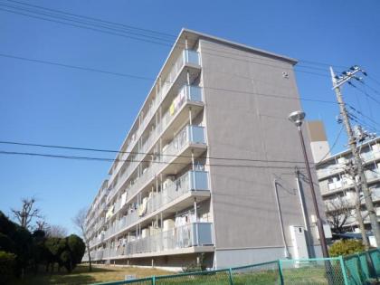 下瀬谷団地２号棟の画像1枚目（外観、エントランス、前面の通り等）