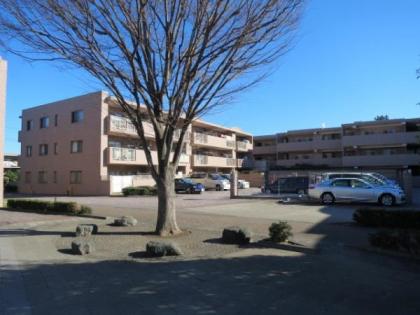 グレーシアガーデン希望ヶ丘イーストガーデンの画像1枚目（外観、エントランス、前面の通り等）