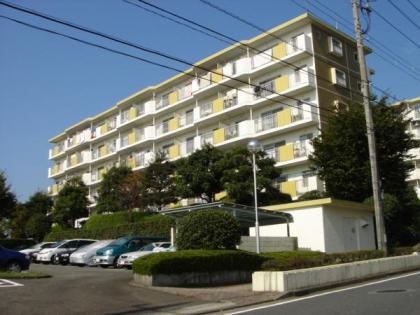 グリーンハイム弥生台７号棟の画像1枚目（外観、エントランス、前面の通り等）