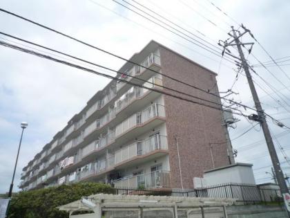 グリーンハイムひなた山３号棟の画像1枚目（外観、エントランス、前面の通り等）