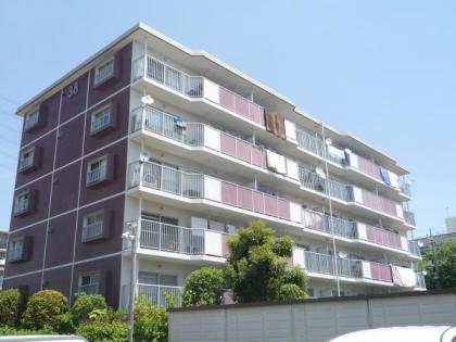 グリーンハイムいずみ野３８号棟の画像1枚目（外観、エントランス、前面の通り等）