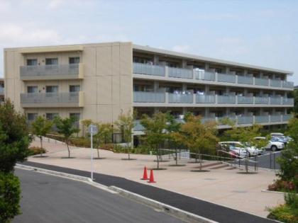 グレーシアガーデン弥生台ブリーズコートの画像1枚目（外観、エントランス、前面の通り等）