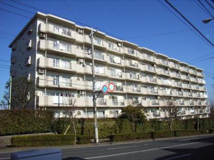 グリーンハイム弥生台１４号棟の画像1枚目（外観、エントランス、前面の通り等）