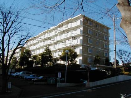 グリーンハイム弥生台３号棟の画像1枚目（外観、エントランス、前面の通り等）