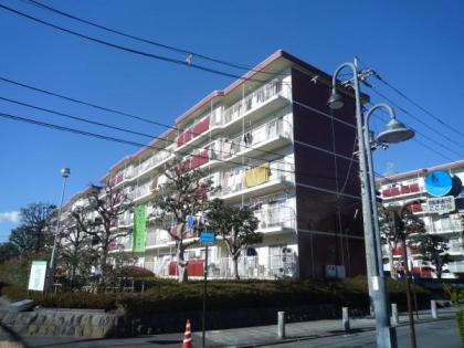 グリーンハイムいずみ野２号棟の画像1枚目（外観、エントランス、前面の通り等）