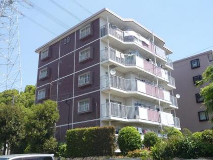 グリーンハイムいずみ野３９号棟の画像1枚目（外観、エントランス、前面の通り等）