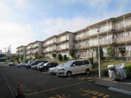 希望ヶ丘グリーンハイツ２号棟の画像1枚目（外観、エントランス、前面の通り等）