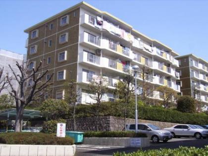 グリーンハイム弥生台１号棟の画像1枚目（外観、エントランス、前面の通り等）