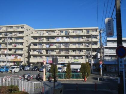 グリーンコーポ希望が丘第５Ｂ棟の画像1枚目（外観、エントランス、前面の通り等）