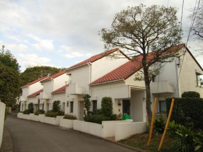 ガーデン南山手の画像1枚目（外観、エントランス、前面の通り等）